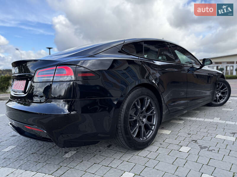 Ліфтбек Tesla Model S 2024 в Дрогобичі