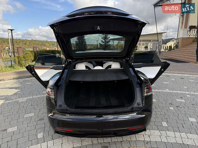 Ліфтбек Tesla Model S 2024 в Дрогобичі