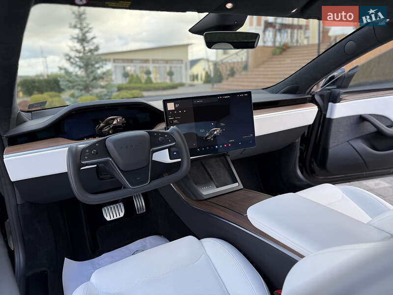 Ліфтбек Tesla Model S 2024 в Дрогобичі
