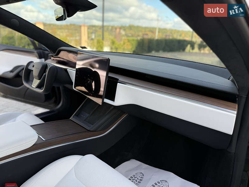 Ліфтбек Tesla Model S 2024 в Дрогобичі