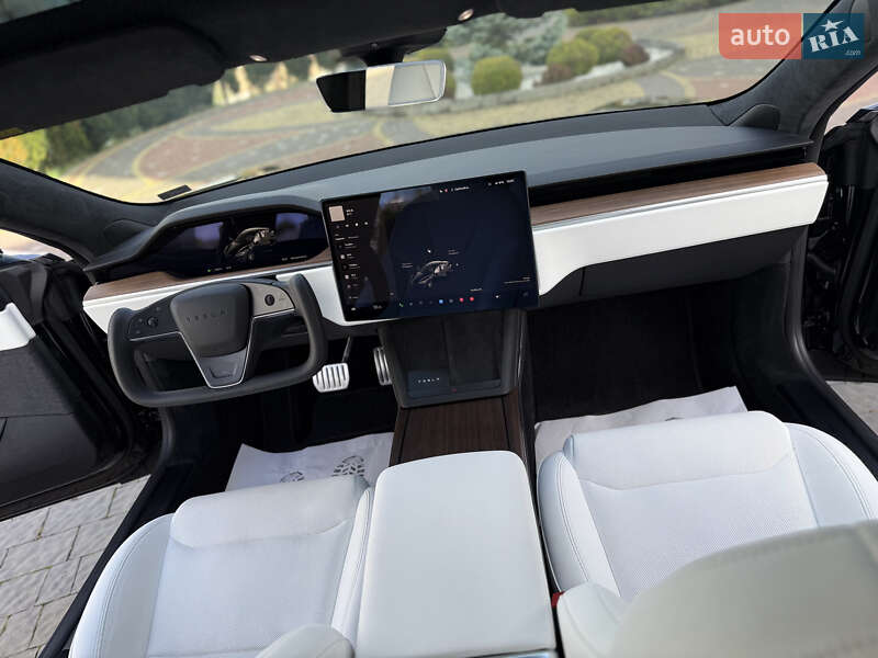 Ліфтбек Tesla Model S 2024 в Дрогобичі