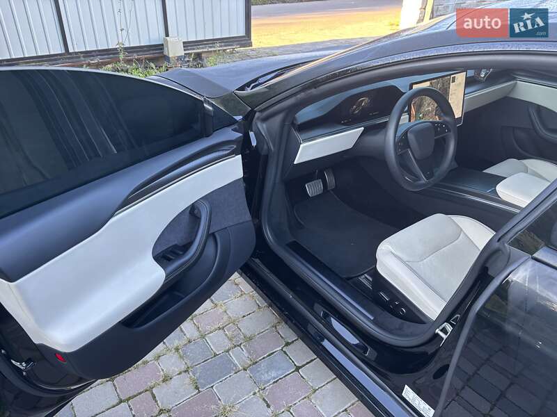 Лифтбек Tesla Model S 2021 в Ровно