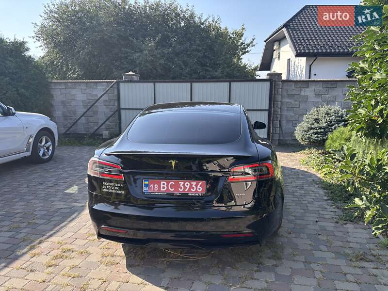 Лифтбек Tesla Model S 2021 в Ровно