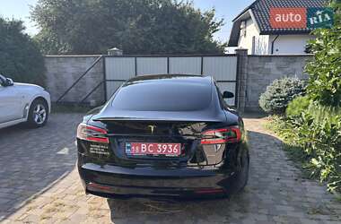 Лифтбек Tesla Model S 2021 в 