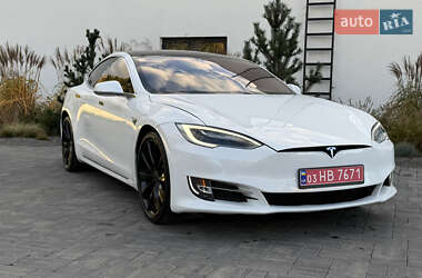 Лифтбек Tesla Model S 2017 в 