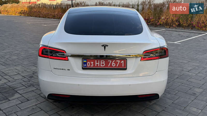 Ліфтбек Tesla Model S 2017 в Луцьку