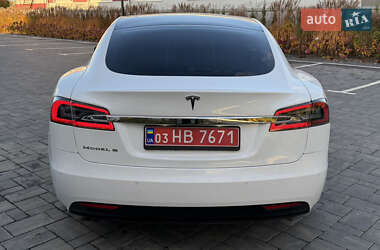 Лифтбек Tesla Model S 2017 в 