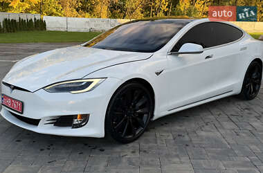 Лифтбек Tesla Model S 2017 в 