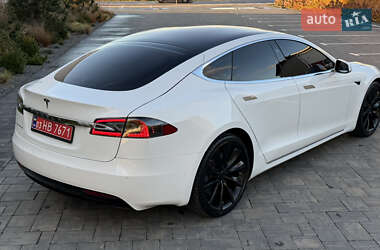 Лифтбек Tesla Model S 2017 в 