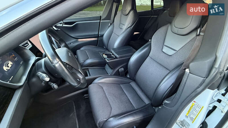 Ліфтбек Tesla Model S 2017 в Луцьку