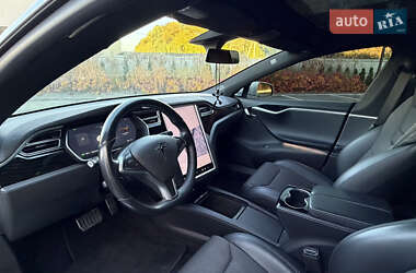 Лифтбек Tesla Model S 2017 в 