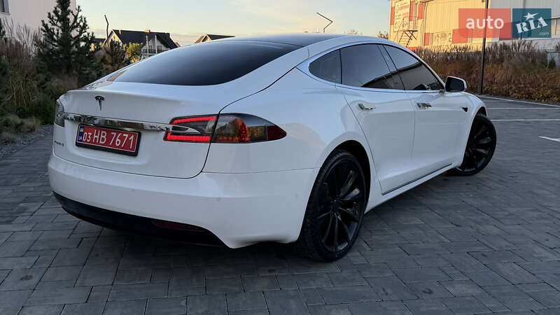 Ліфтбек Tesla Model S 2017 в Луцьку