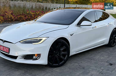 Лифтбек Tesla Model S 2017 в 