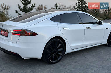Лифтбек Tesla Model S 2017 в 