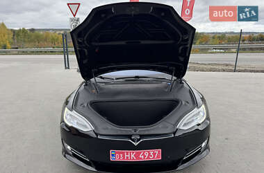 Лифтбек Tesla Model S 2017 в 