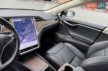 Лифтбек Tesla Model S 2017 в 