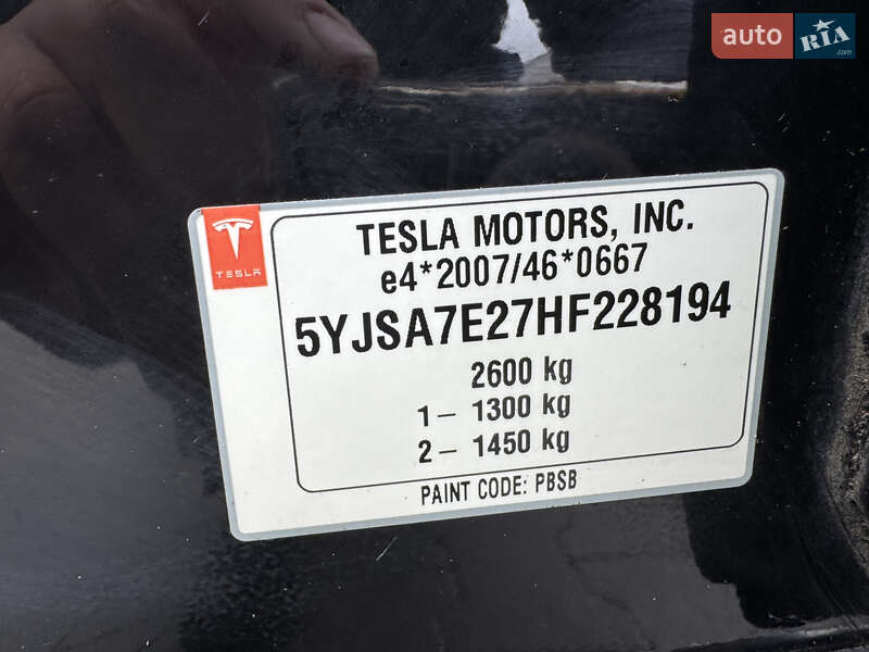 Лифтбек Tesla Model S 2017 в Ирпене