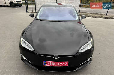 Лифтбек Tesla Model S 2017 в 