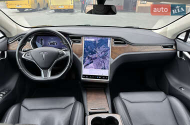 Лифтбек Tesla Model S 2017 в 