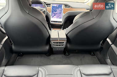 Лифтбек Tesla Model S 2017 в 