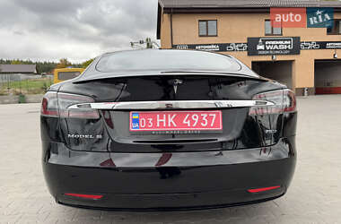 Лифтбек Tesla Model S 2017 в 