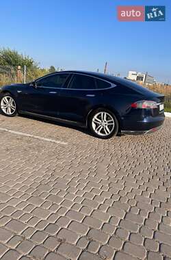 Лифтбек Tesla Model S 2013 в 