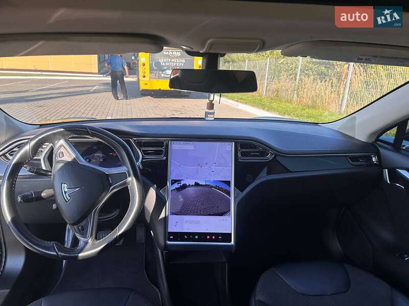 Лифтбек Tesla Model S 2013 в Львове