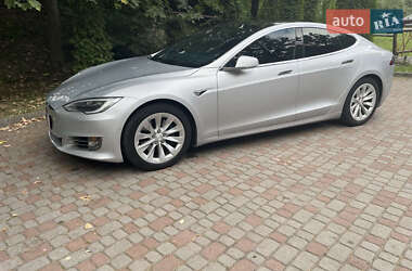 Лифтбек Tesla Model S 2018 в 