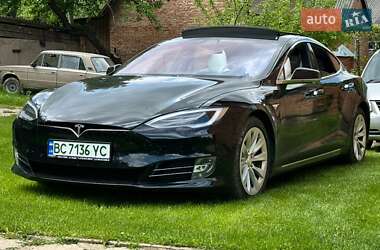 Лифтбек Tesla Model S 2017 в 