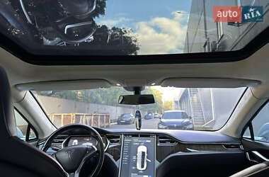 Лифтбек Tesla Model S 2013 в 