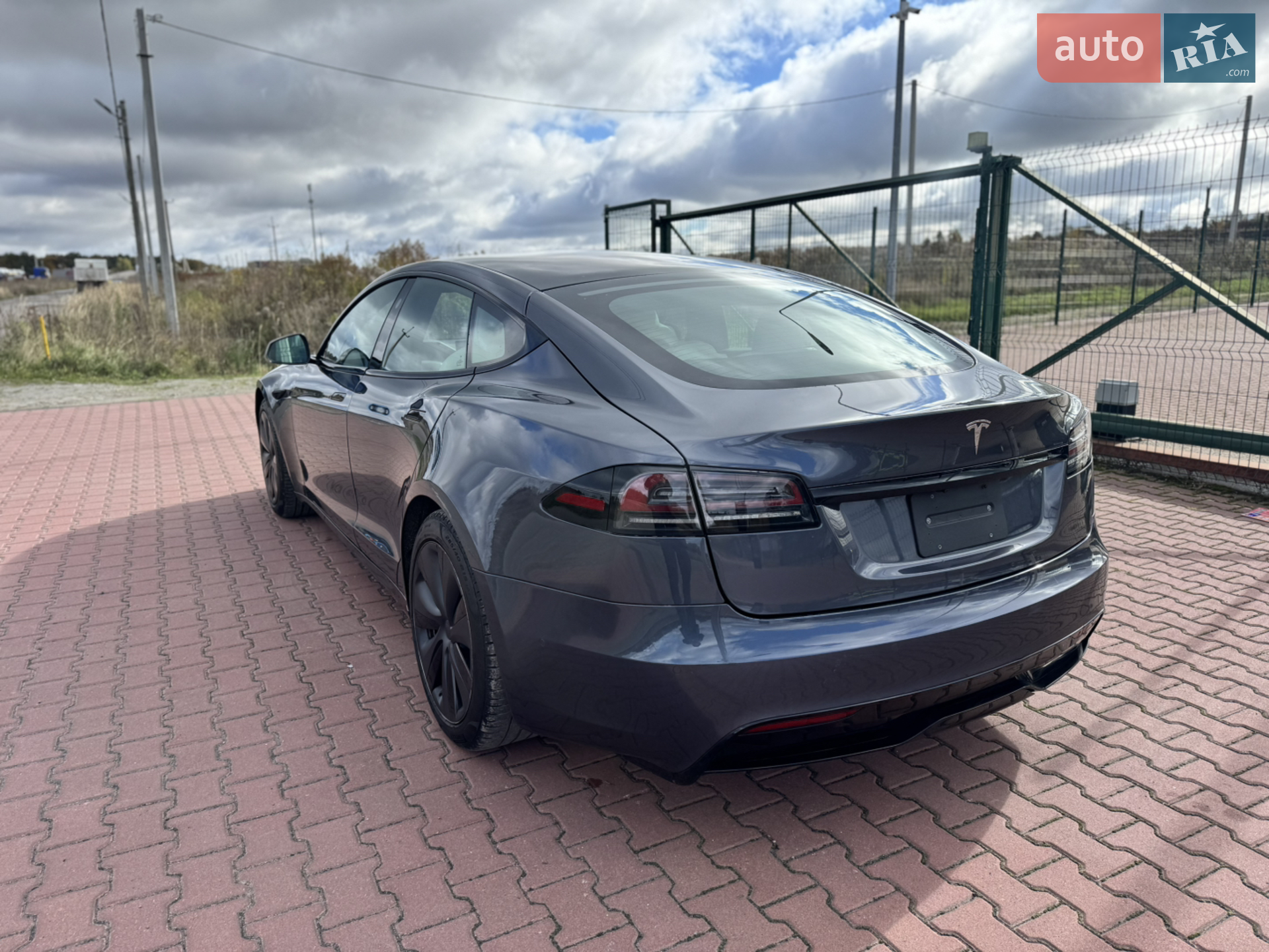 2022 Tesla Model S - мініатюра 8