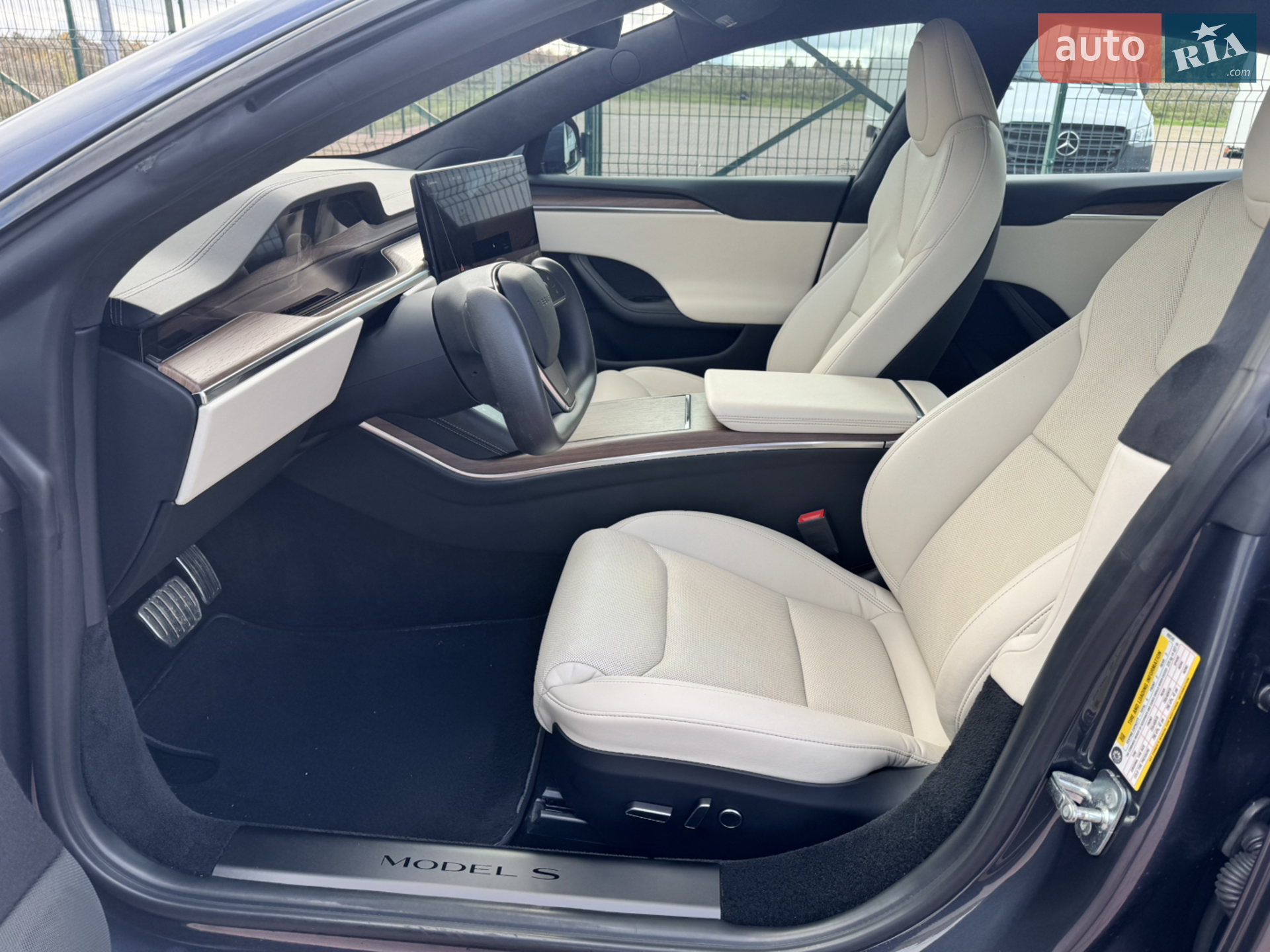 2022 Tesla Model S - мініатюра 26