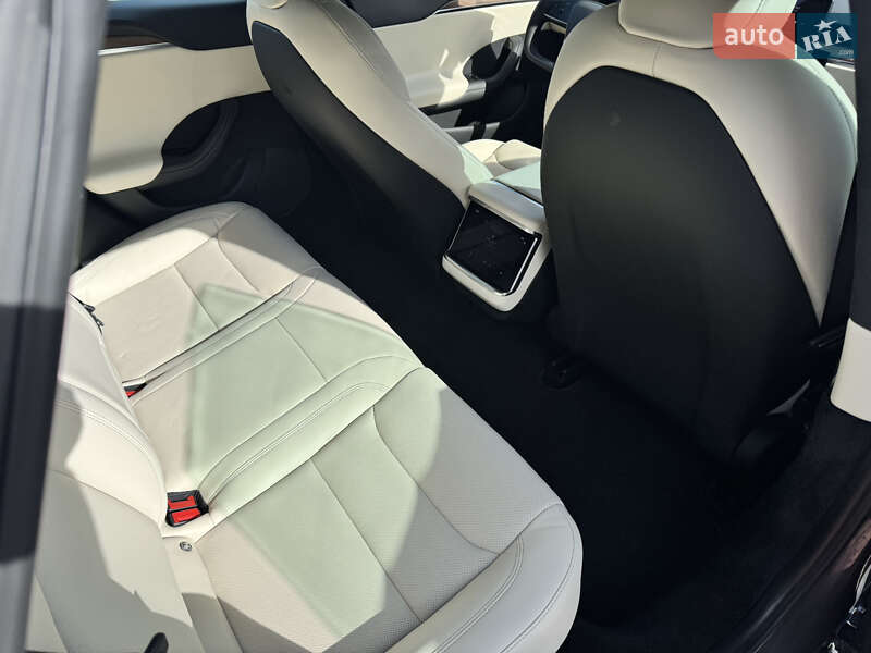 Лифтбек Tesla Model S 2022 в Ровно фото 45 Лифтбек Tesla Model S 2022 в Ровно
