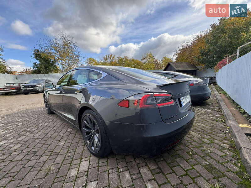 Ліфтбек Tesla Model S 2020 в Івано-Франківську