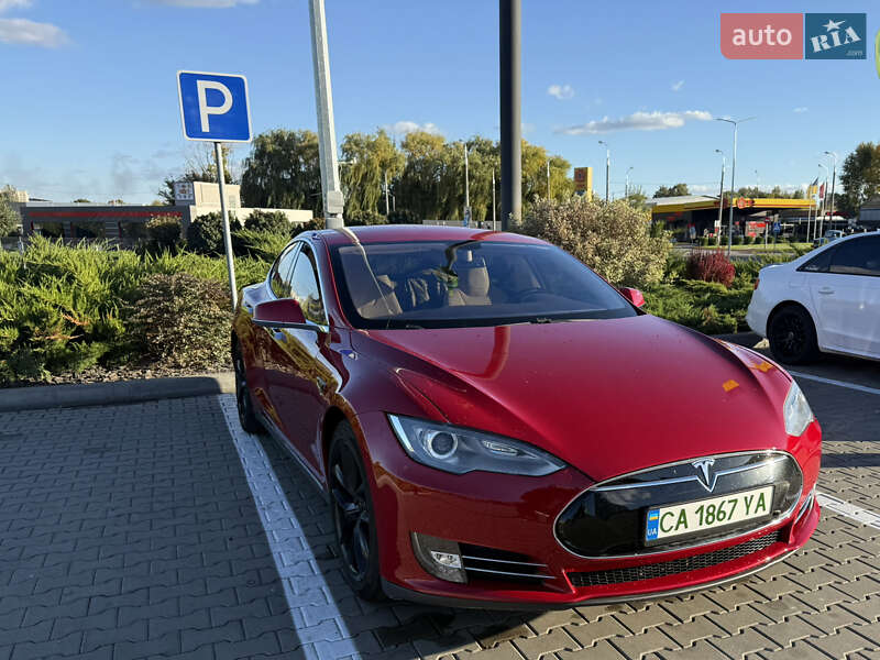Ліфтбек Tesla Model S 2013 в Черкасах