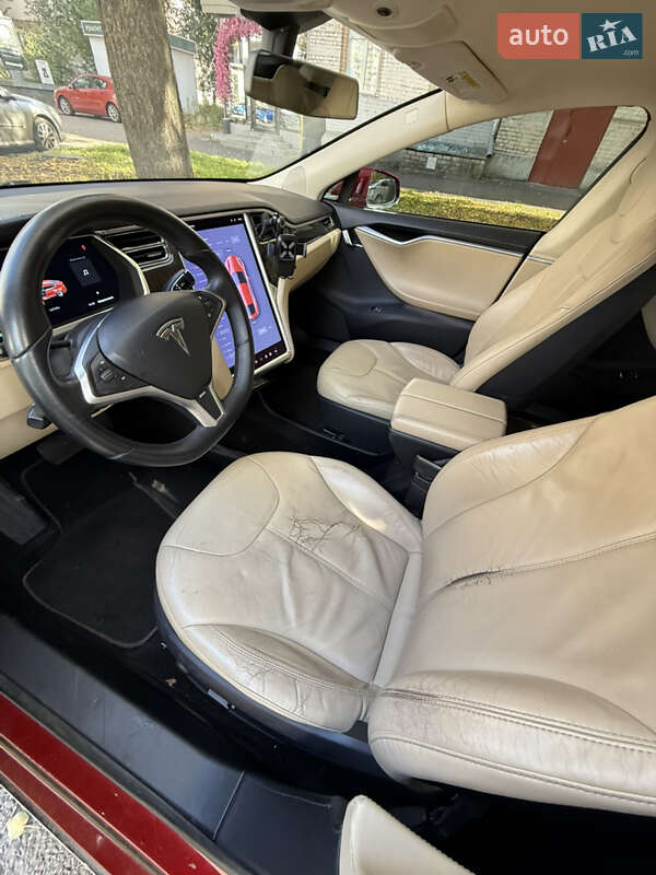 Ліфтбек Tesla Model S 2013 в Черкасах