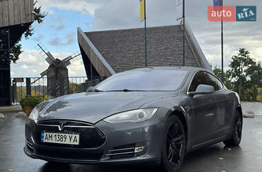 Лифтбек Tesla Model S 2013 в Киеве