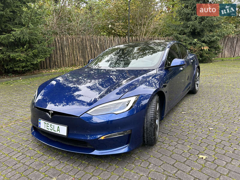 Лифтбек Tesla Model S 2022 в Львове