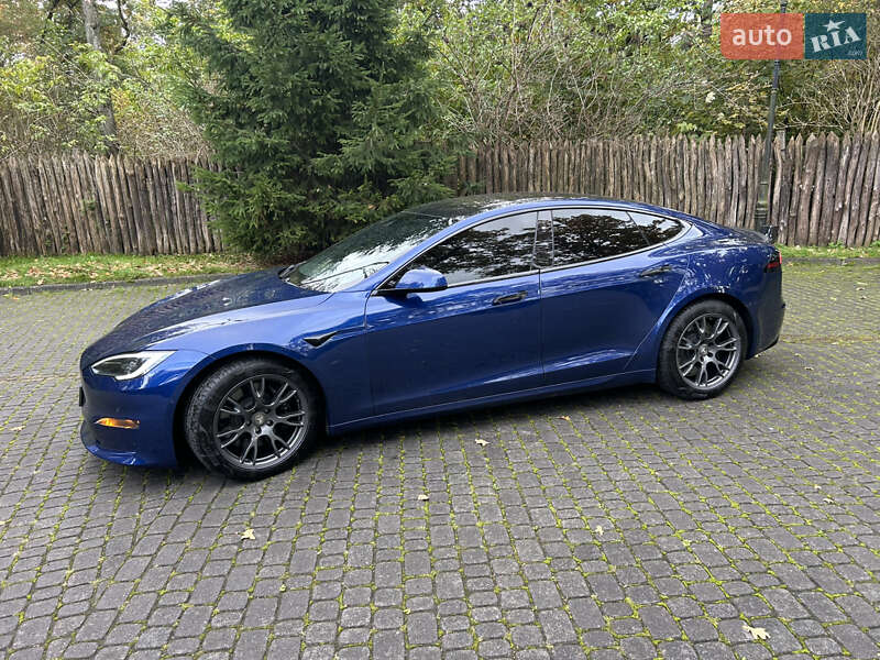 Лифтбек Tesla Model S 2022 в Львове