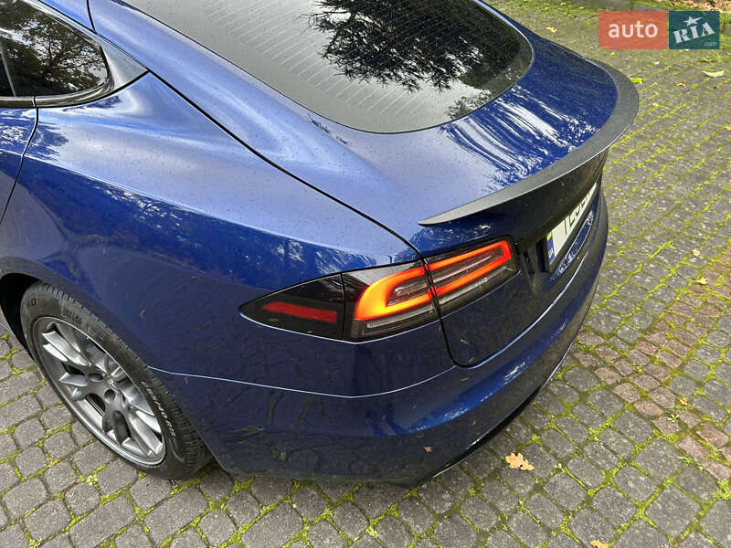 Лифтбек Tesla Model S 2022 в Львове