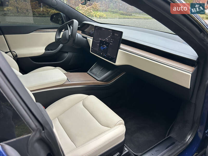 Лифтбек Tesla Model S 2022 в Львове