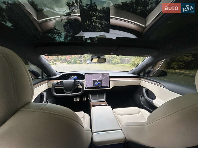 Лифтбек Tesla Model S 2022 в Львове