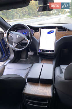 Лифтбек Tesla Model S 2019 в 