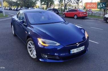 Лифтбек Tesla Model S 2016 в Киеве