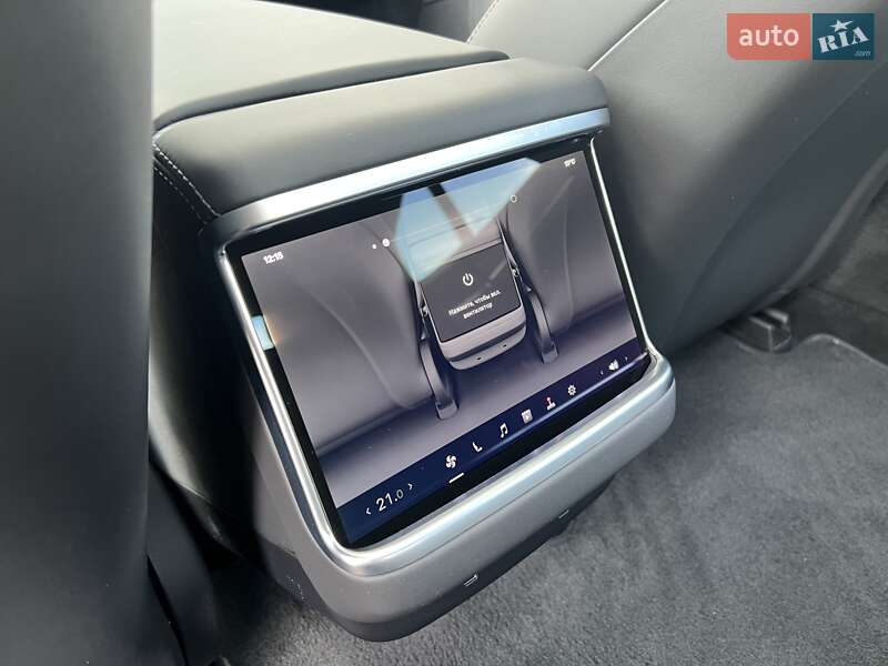 Ліфтбек Tesla Model S 2023 в Києві