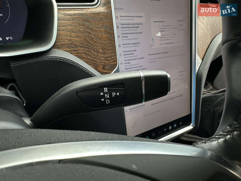 Лифтбек Tesla Model S 2018 в Киеве