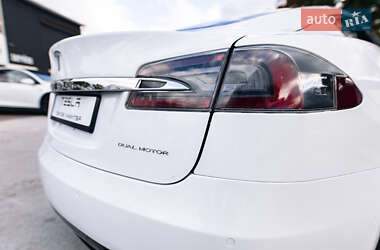 Лифтбек Tesla Model S 2020 в 