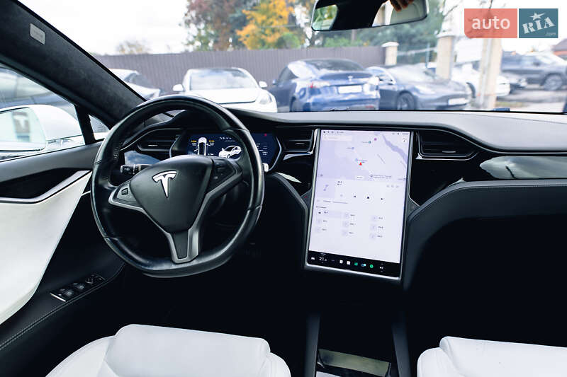 Лифтбек Tesla Model S 2020 в Виннице