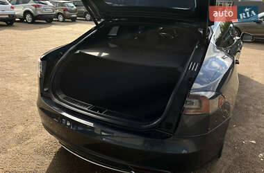 Лифтбек Tesla Model S 2015 в 
