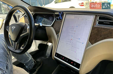 Ліфтбек Tesla Model S 2013 в 